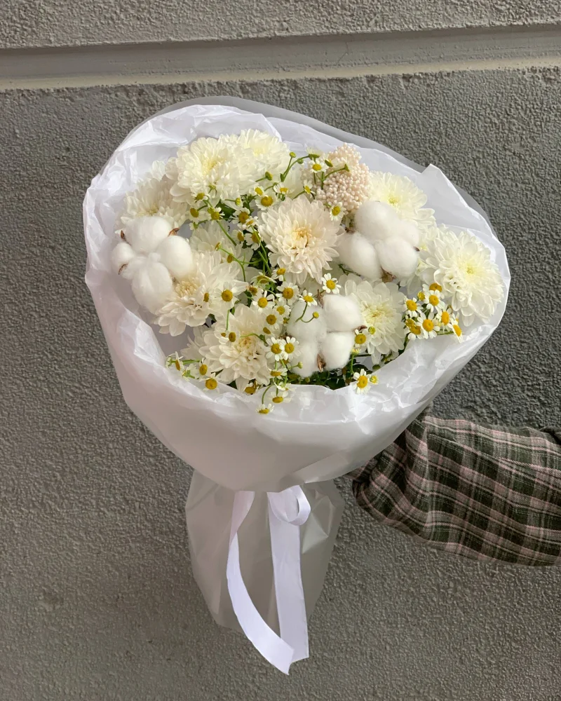 Букет облачко с ромашкой и хлопком
