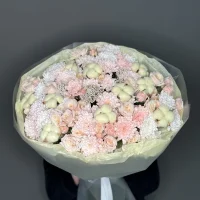 Букет цветов Доброе утро с персиковой хризантемой и кустовыми розами
