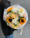 Букет Солнечный день с подсолнухами , ромашками и хризантемами