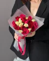 Букет 21 роза Кения 35 см в пленке