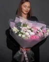 Букет цветов Аврора с розами, эустомой и хризантемой
