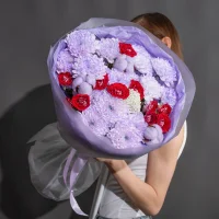 Букет цветов Сиреневое утро с хризантемой и кустовыми розами