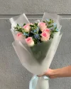 Букет с семью розами и незабудками Моя прелесть
